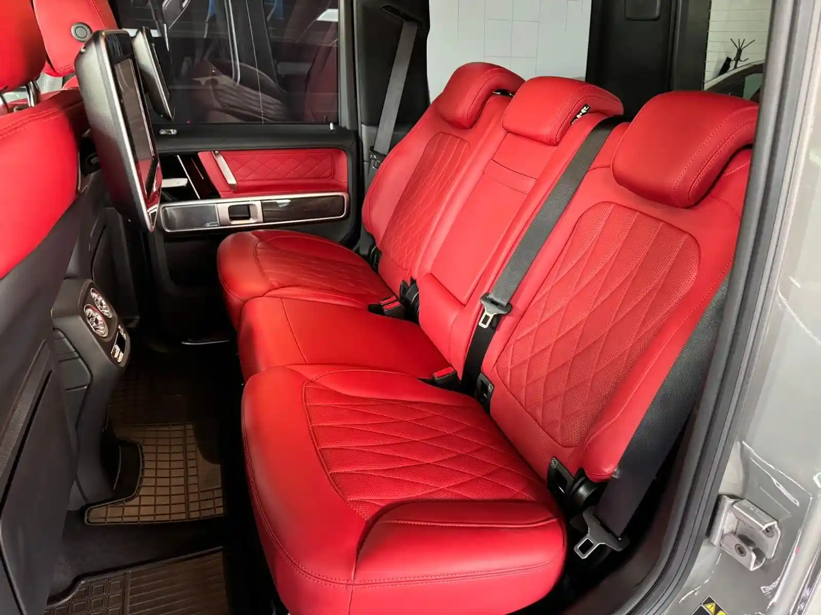 Mercedes-Benz G 500