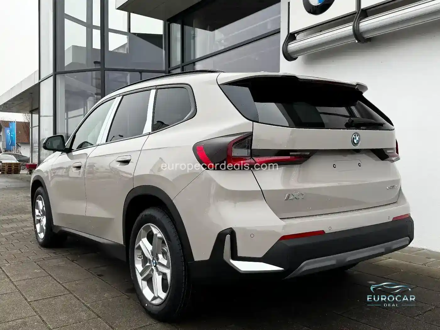 BMW iX1