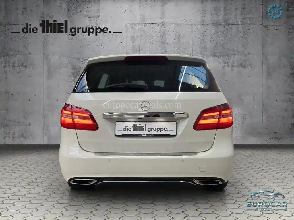 Mercedes-Benz B 220