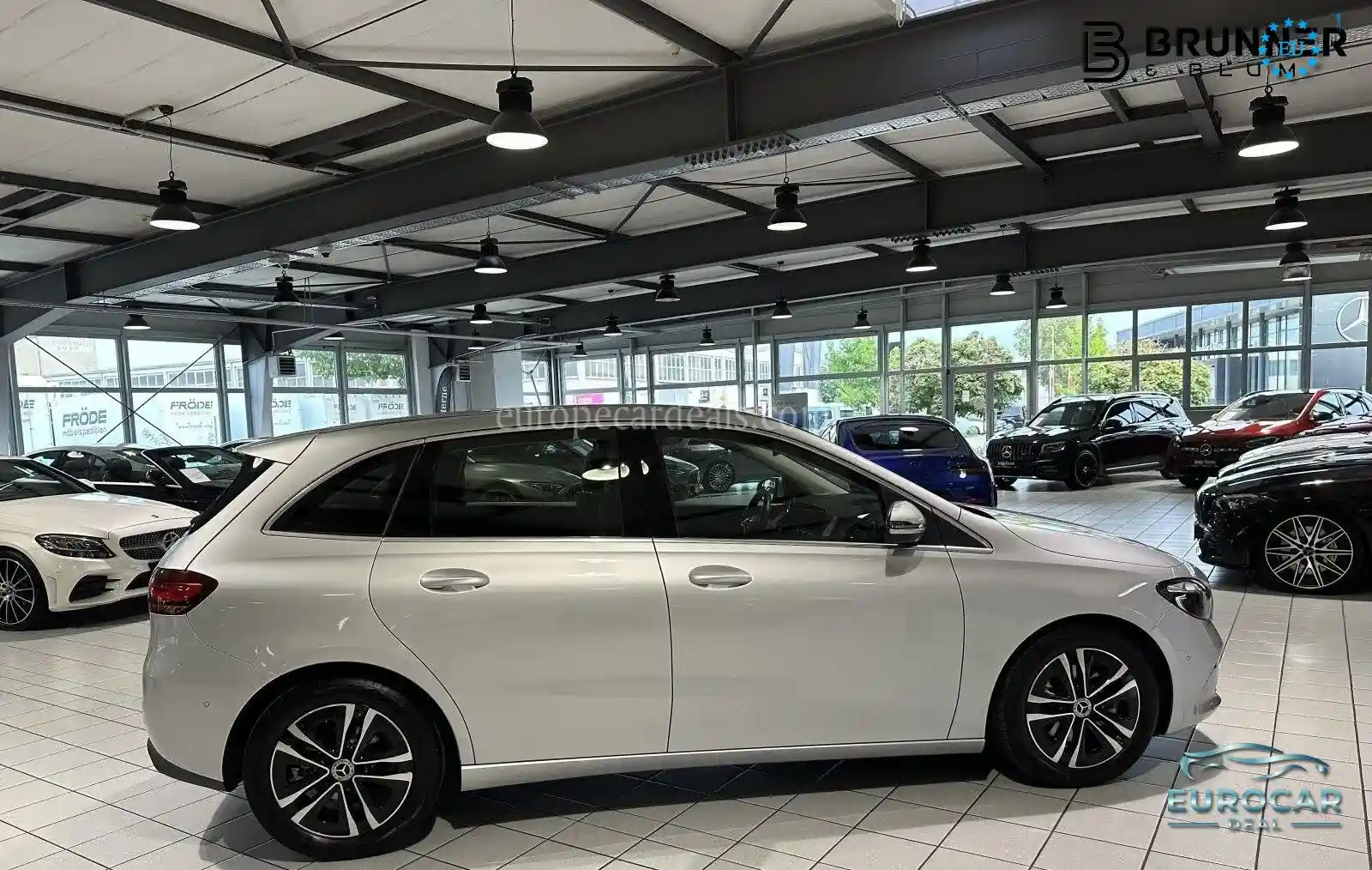 Mercedes-Benz B 180