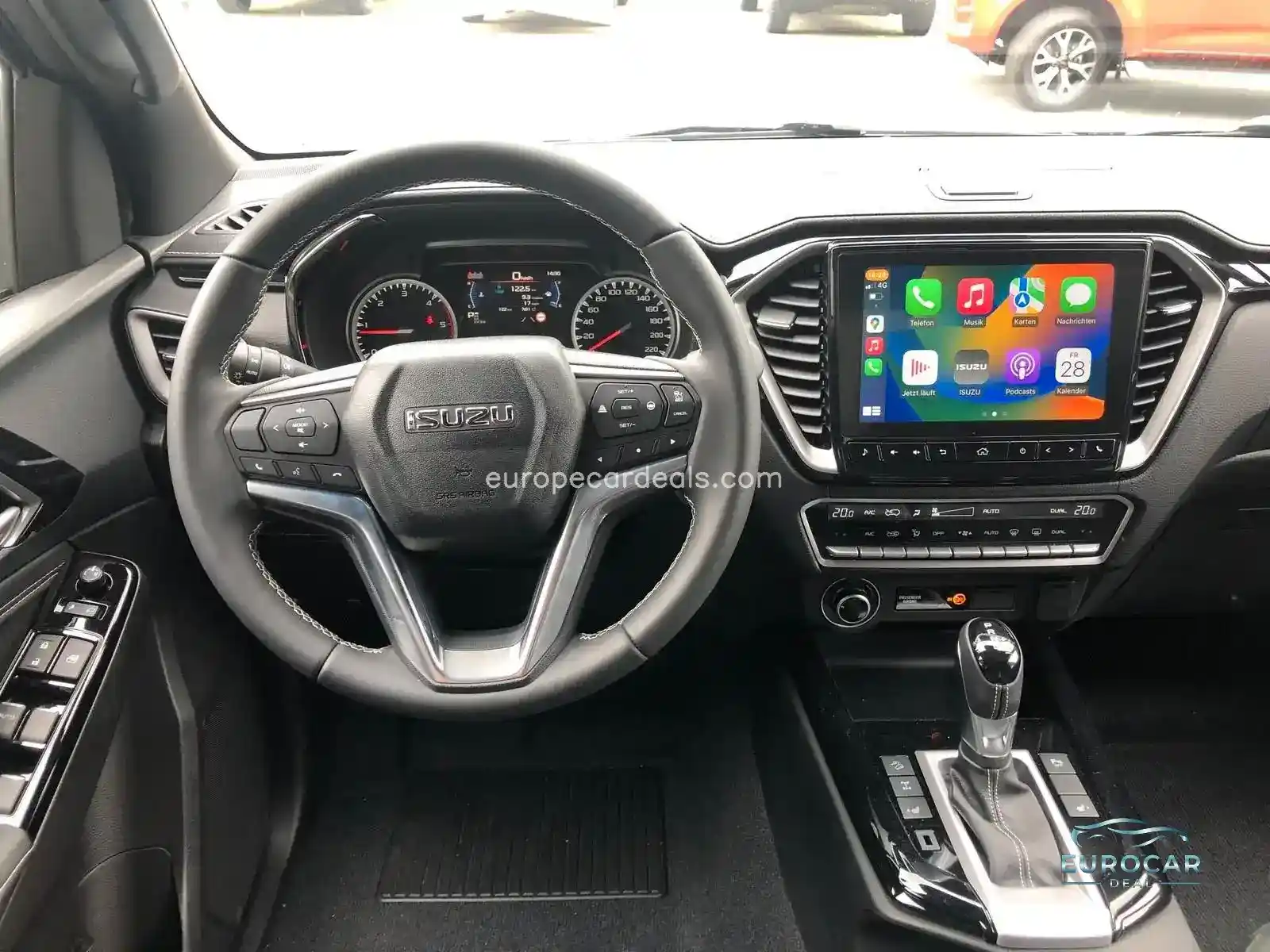 Double Cab V-Cross AT + hohes Fahrwerk +