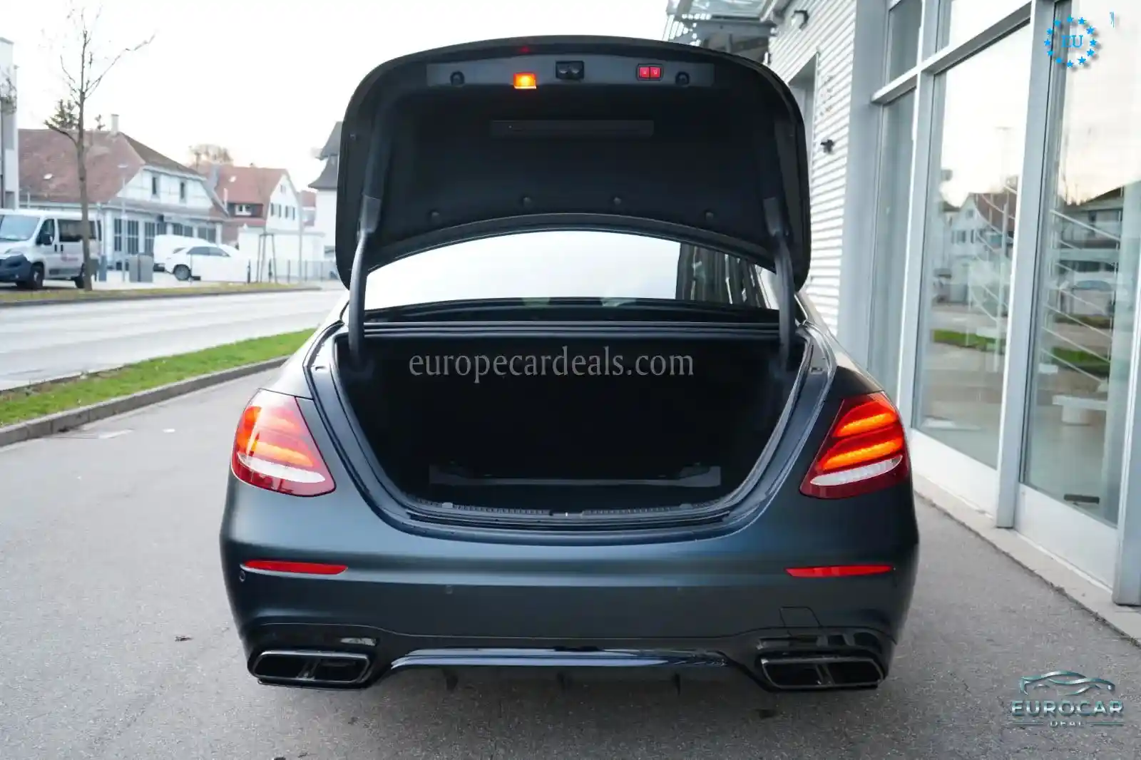 Mercedes-Benz E 63 AMG