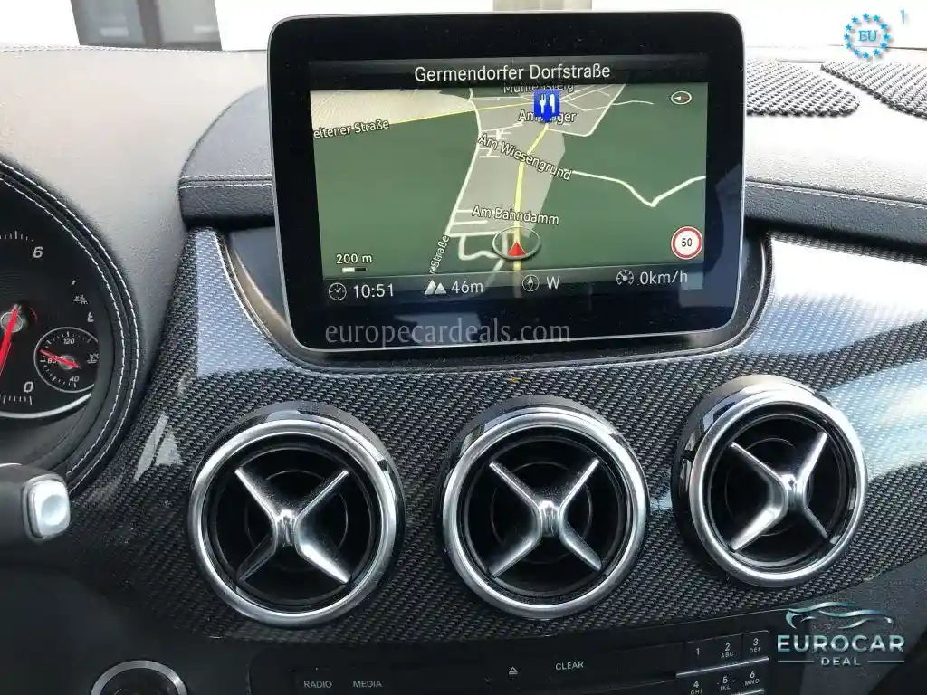 Mercedes-Benz B 200