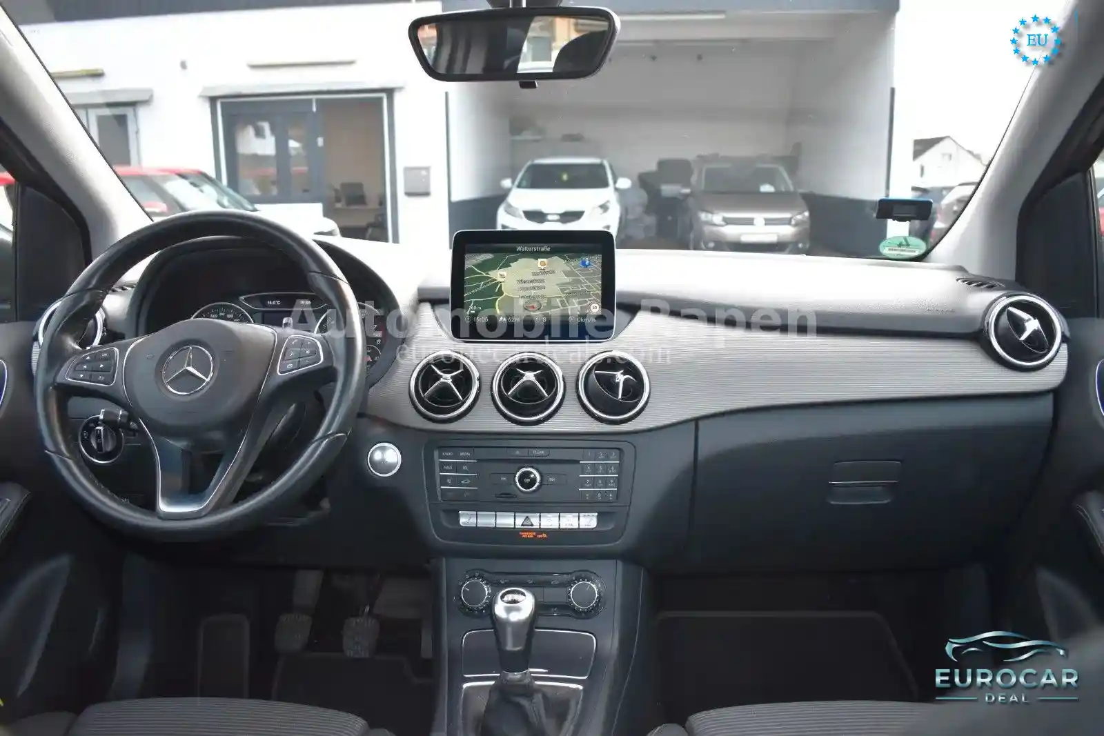 Mercedes-Benz B 180