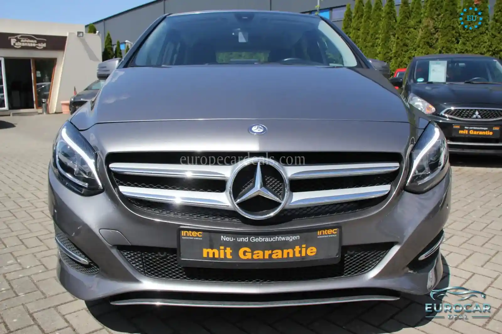Mercedes-Benz B 180