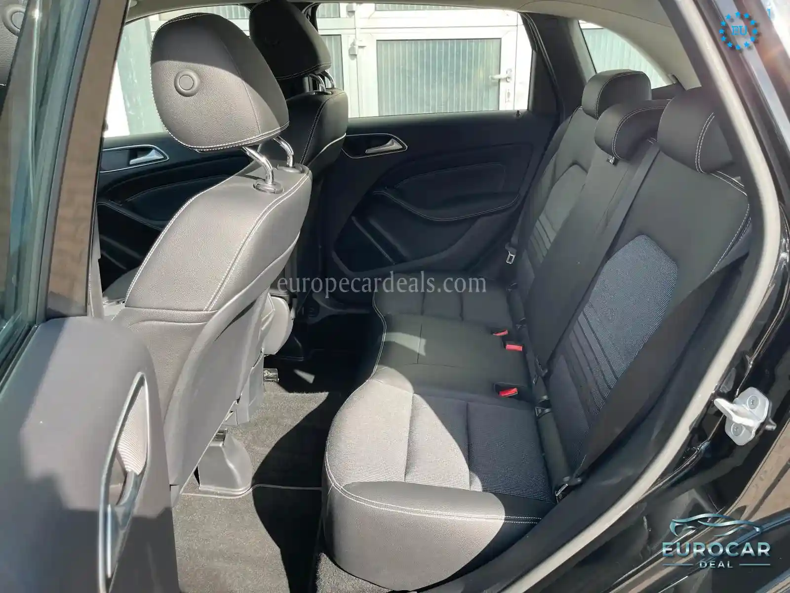 Mercedes-Benz B 180