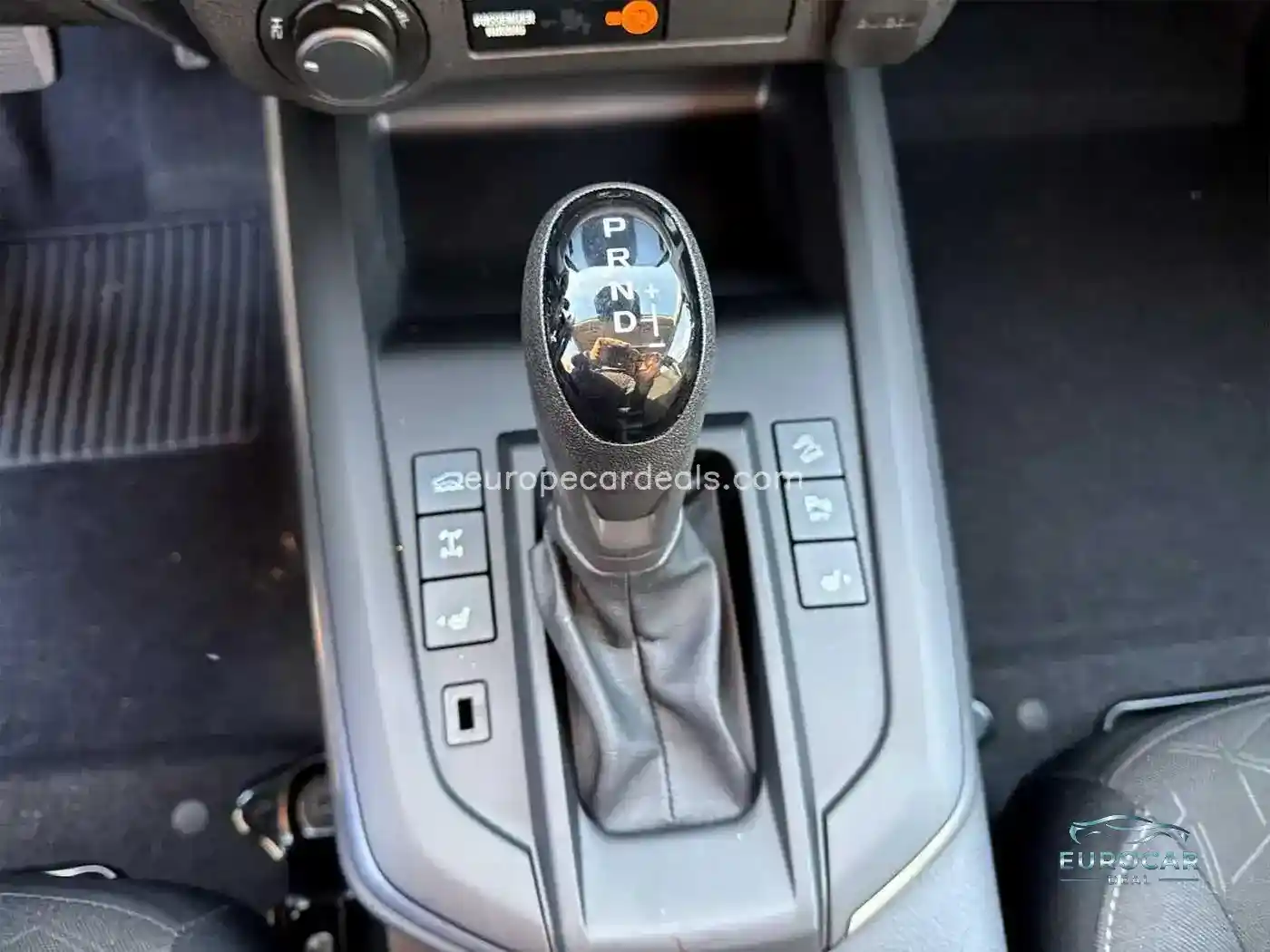 Space Cab 4WD Autm. LS am Lager