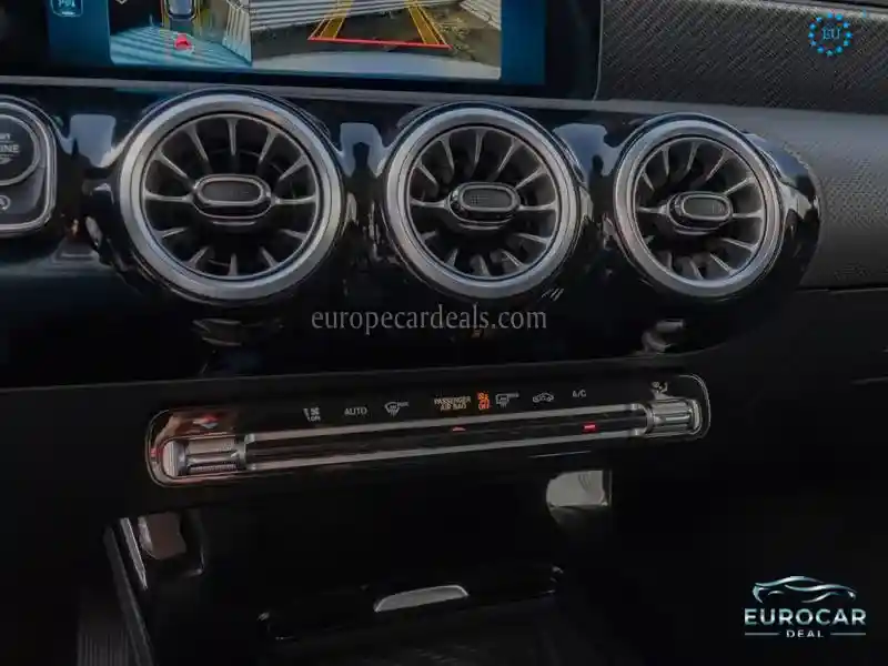 Mercedes-Benz A 220