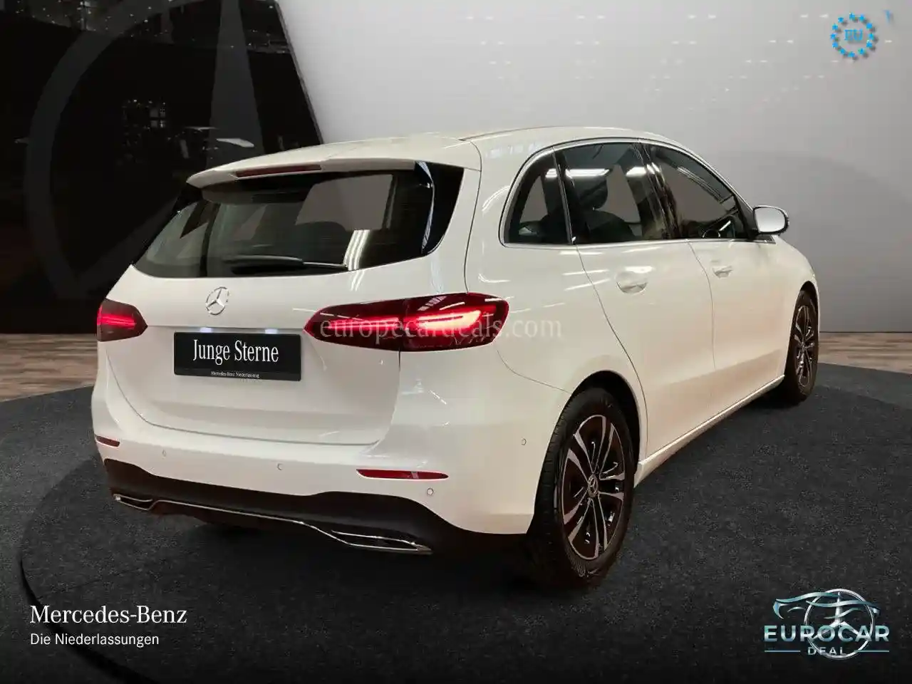 Mercedes-Benz B 180