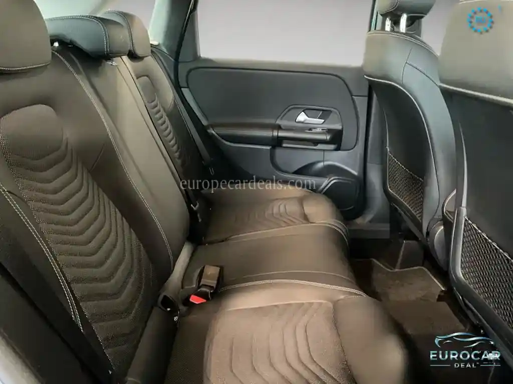 Mercedes-Benz B 220
