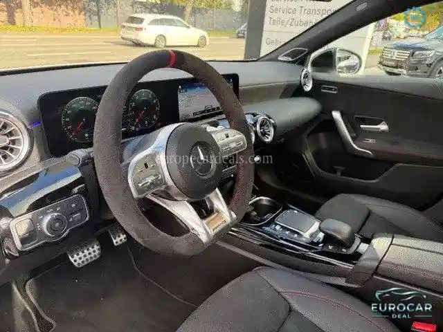 Mercedes-Benz A 35 AMG