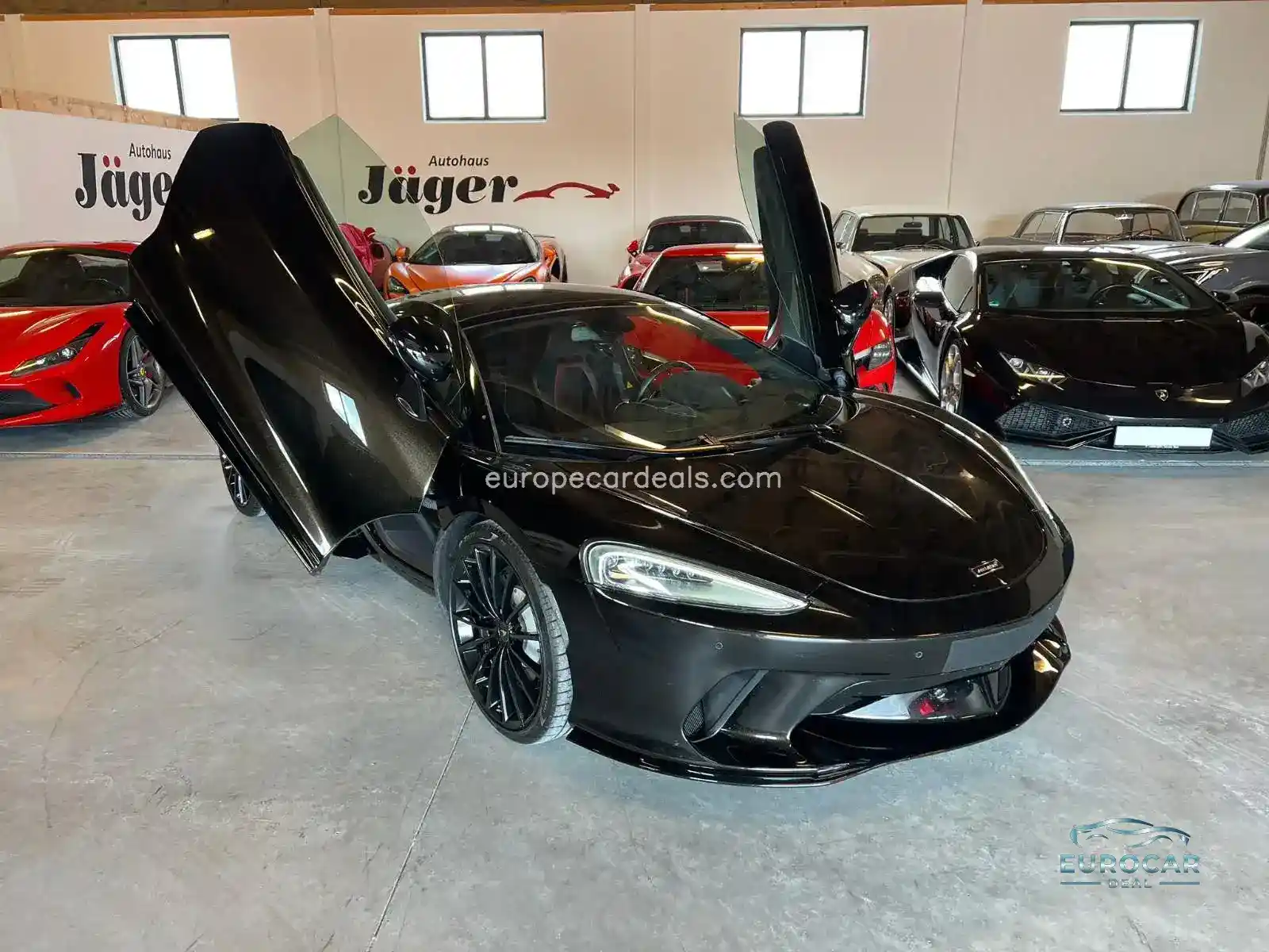 McLaren GT