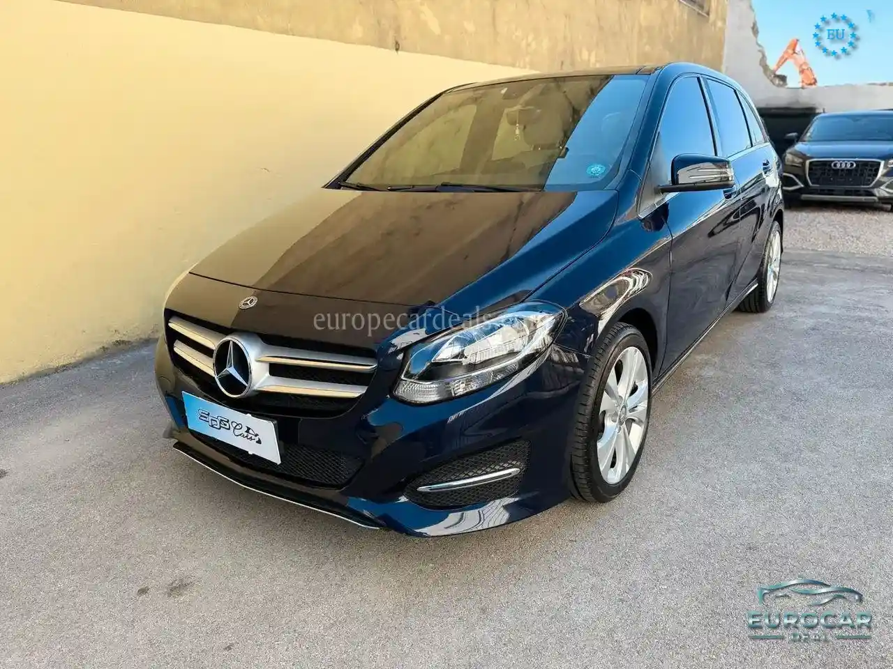 Mercedes-Benz B 180