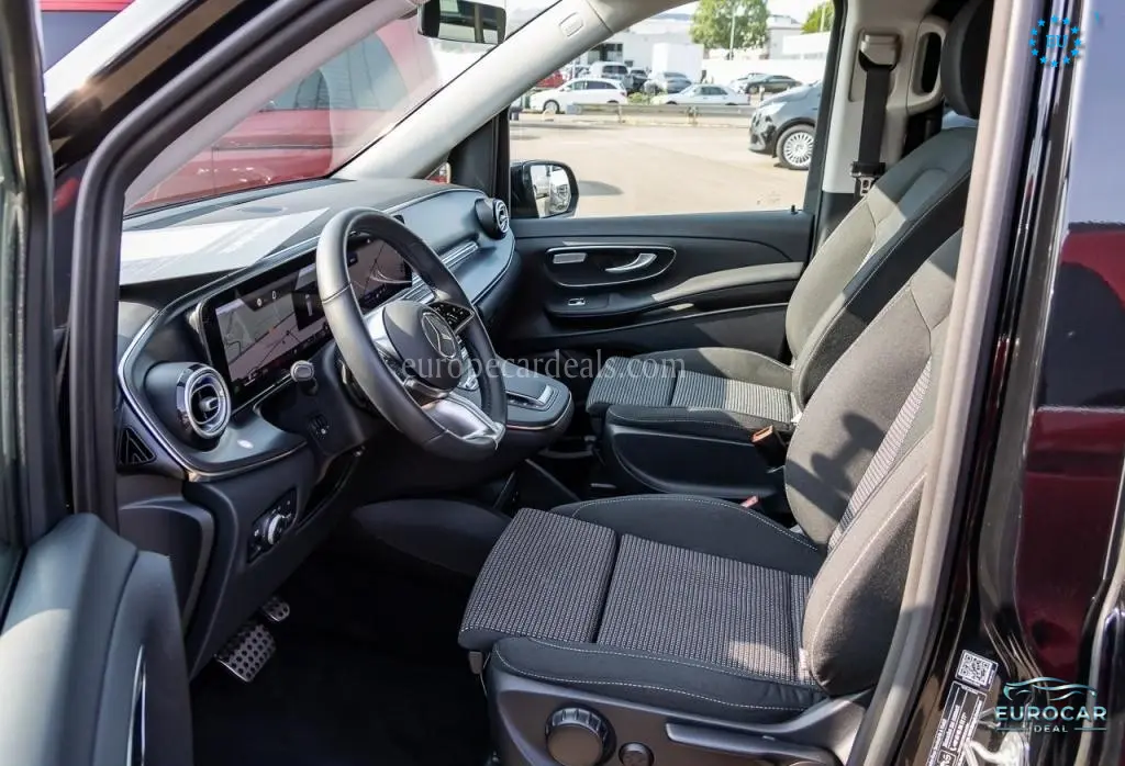 Mercedes-Benz V 220