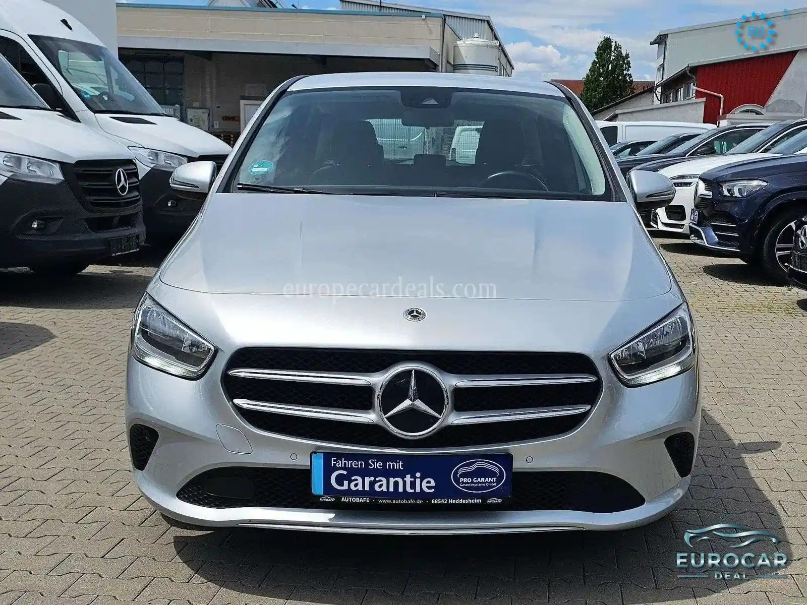 Mercedes-Benz B 180