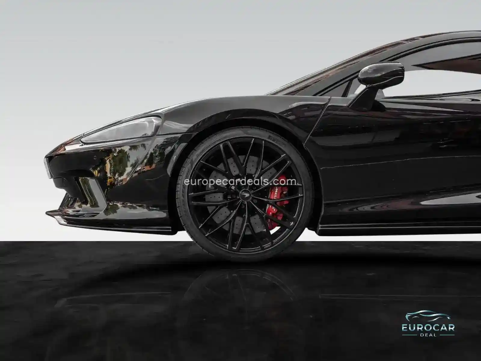 McLaren GT