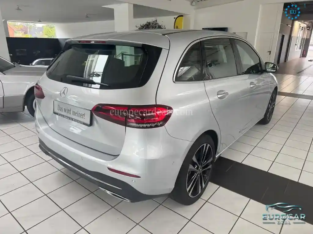 Mercedes-Benz B 200