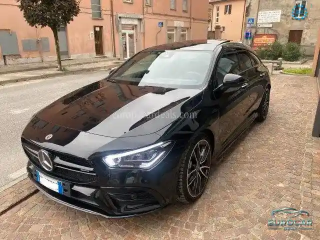 Mercedes-Benz CLA 35 AMG