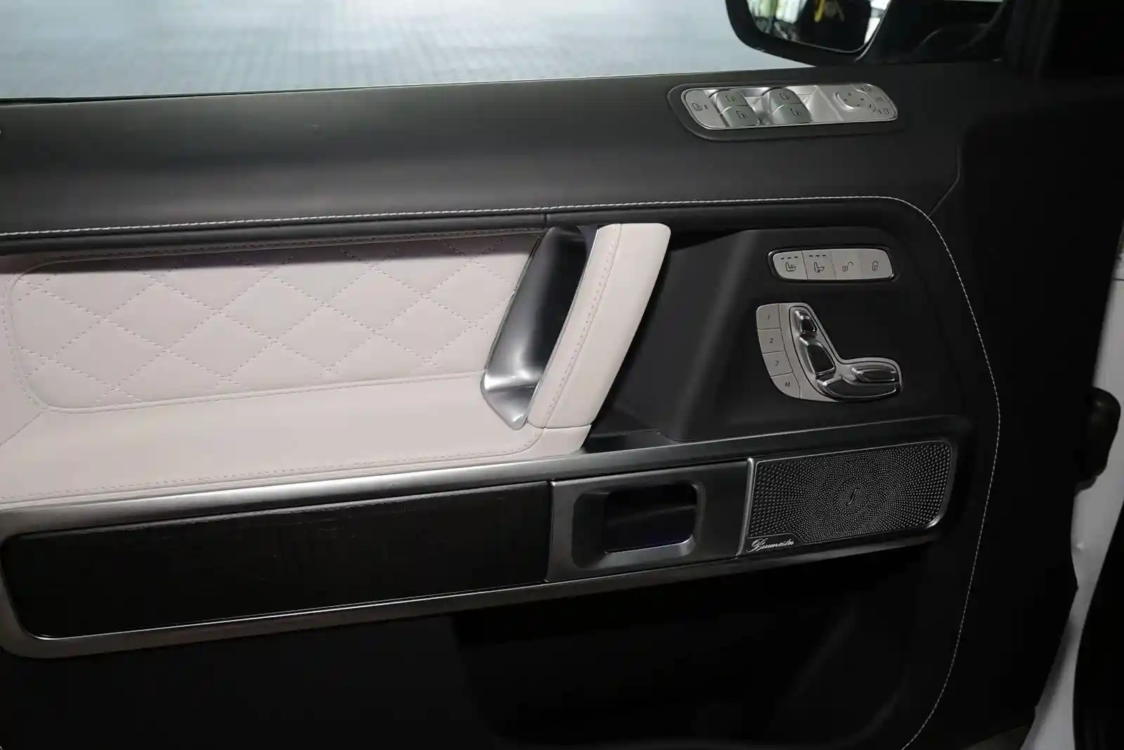Mercedes-Benz G 500