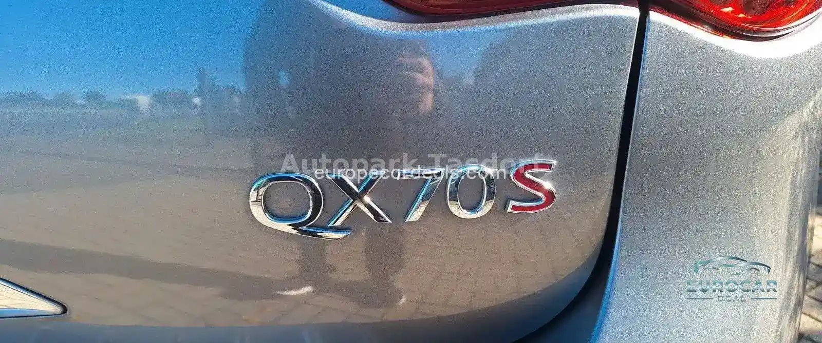 Infiniti QX70
