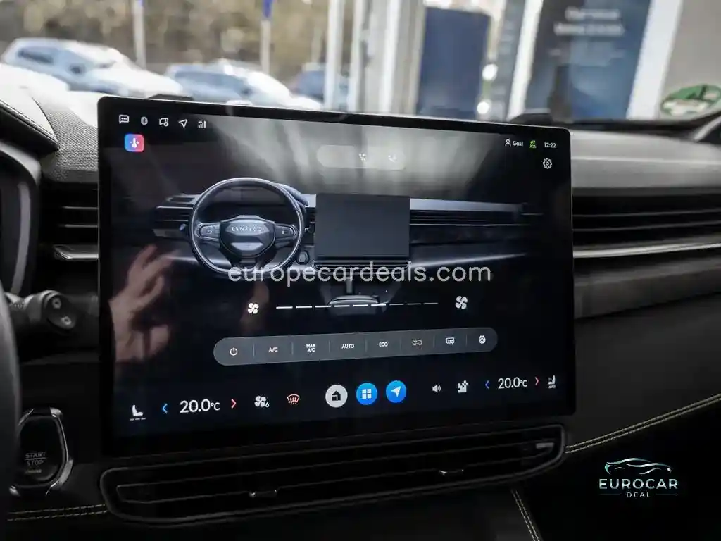 Lynk&Co 01