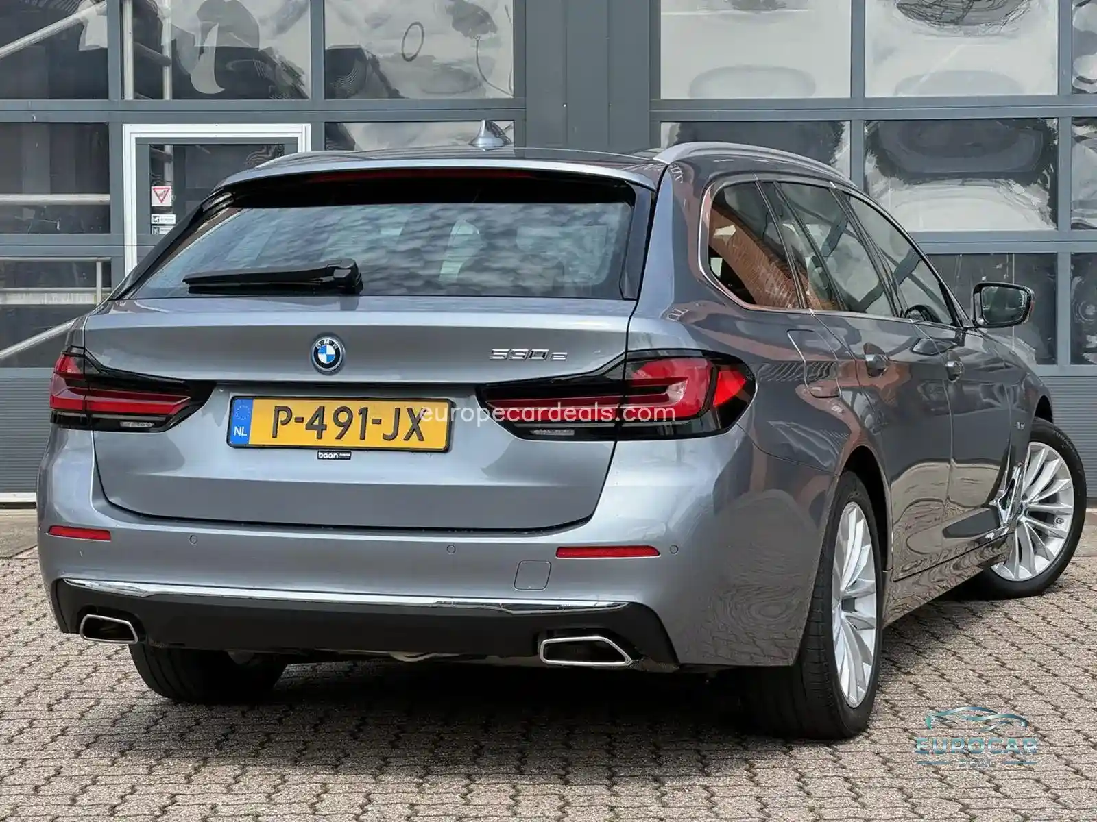 BMW 530