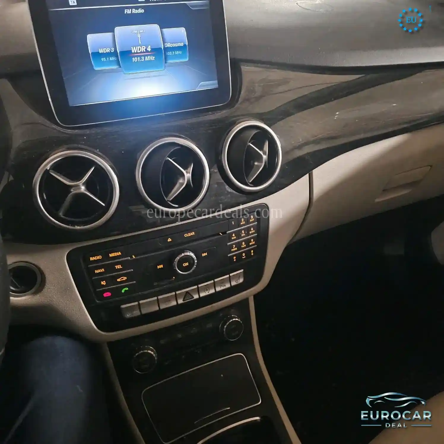 Mercedes-Benz B 200