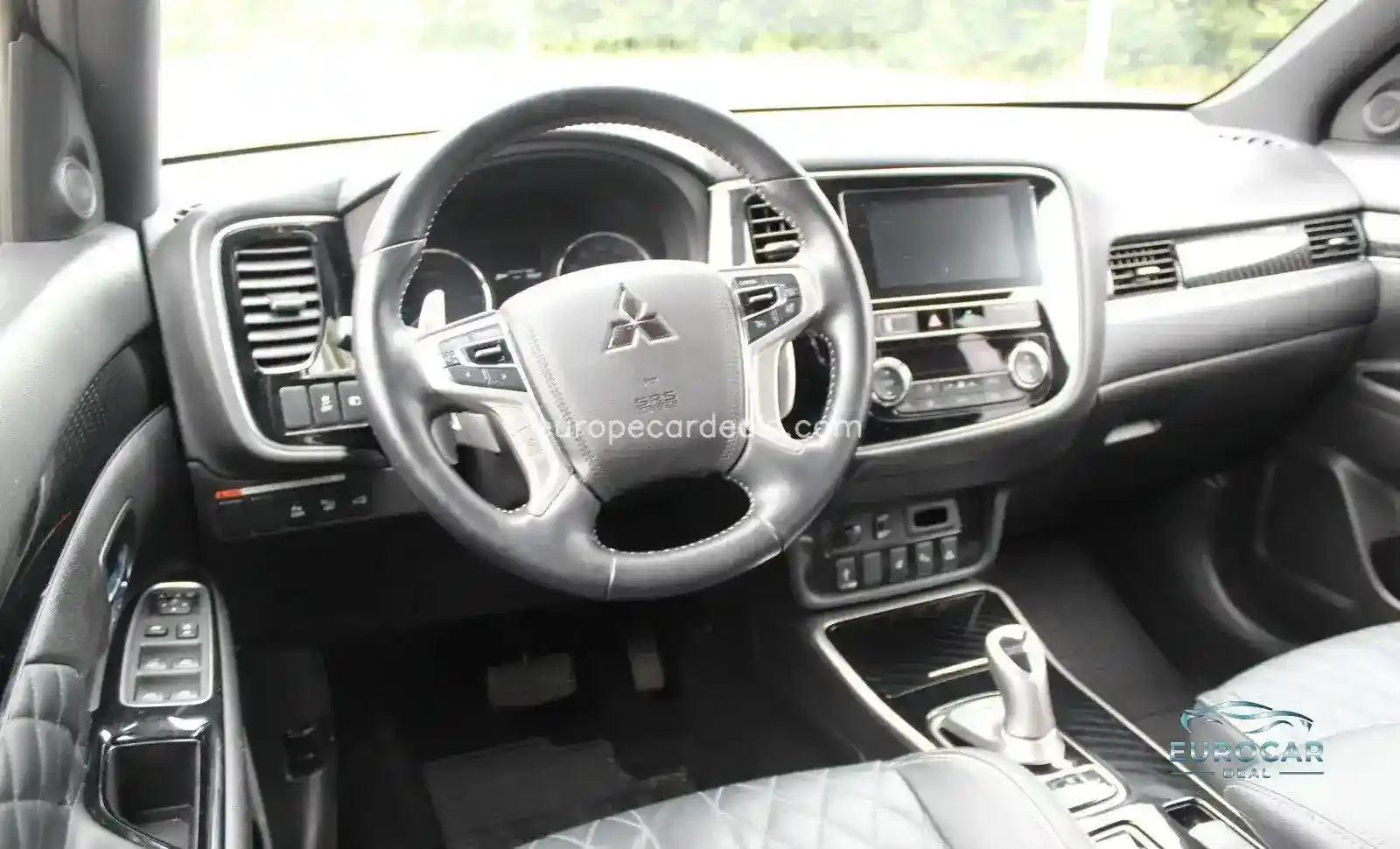 Mitsubishi Plug-in Hybrid Outlander