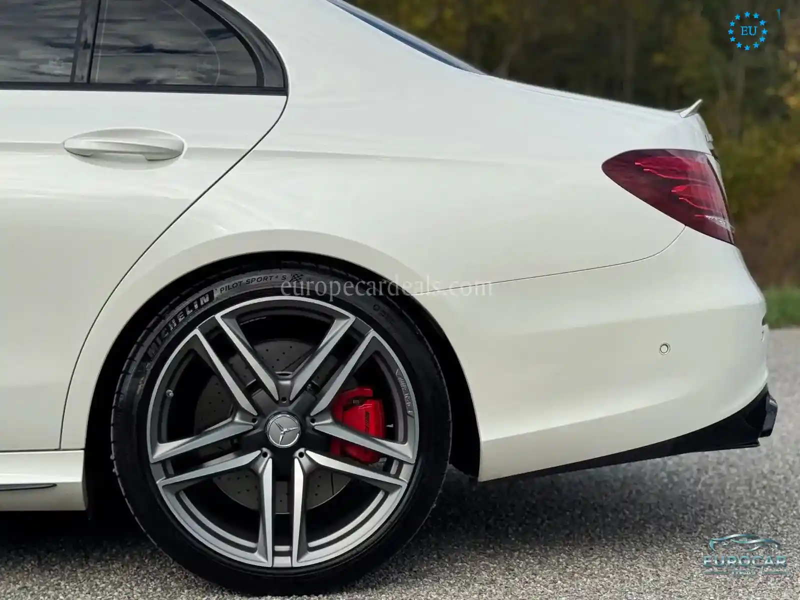 Mercedes-Benz E 63 AMG