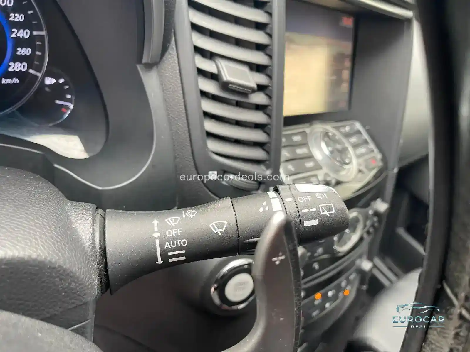 Infiniti QX70