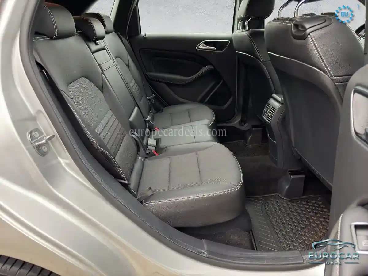 Mercedes-Benz B 200
