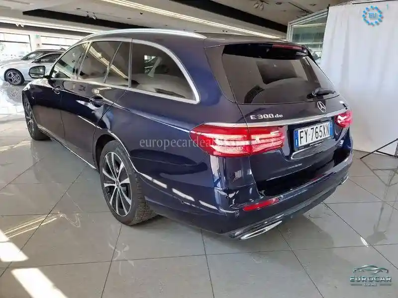 Mercedes-Benz E 300