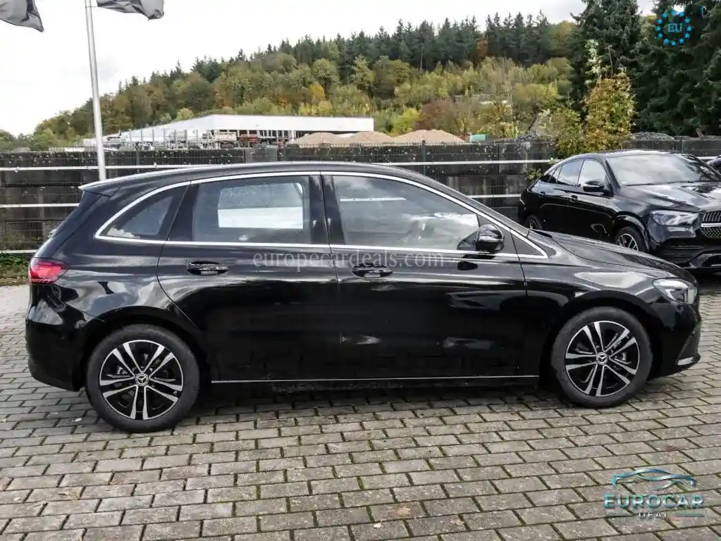 Mercedes-Benz B 180