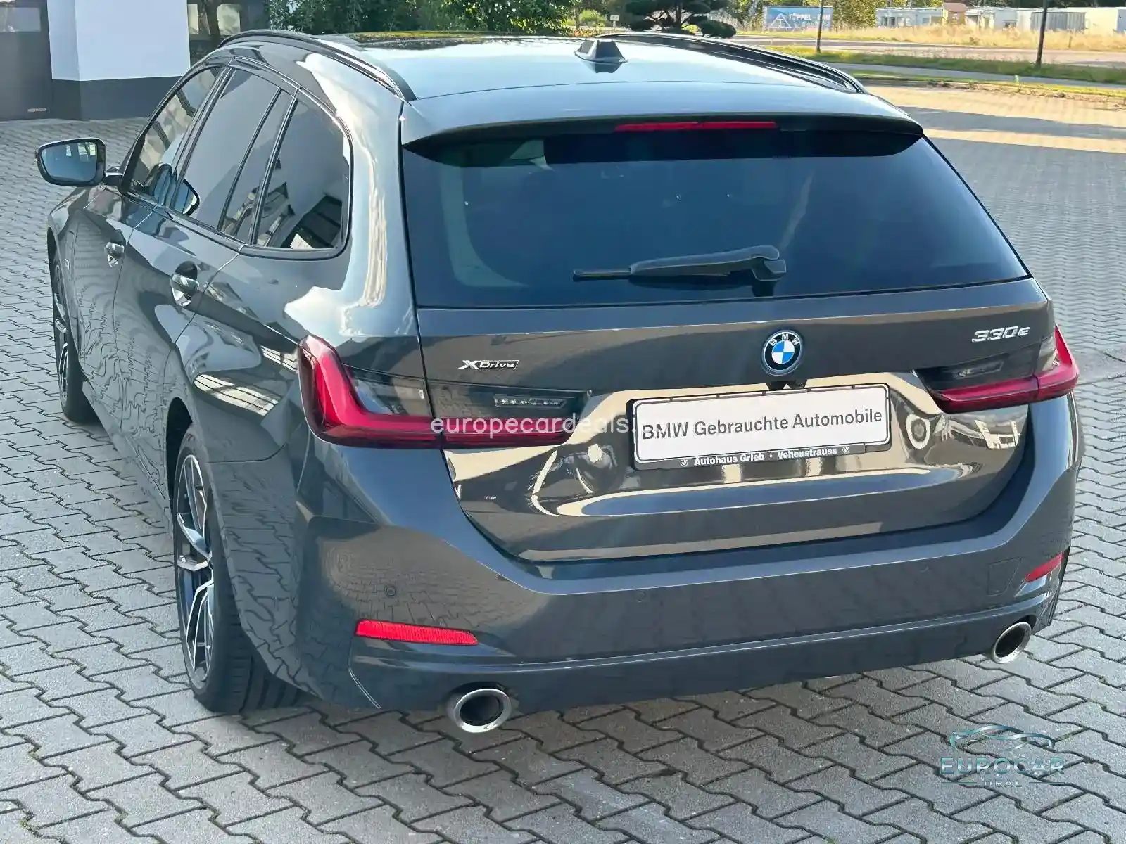 BMW 330