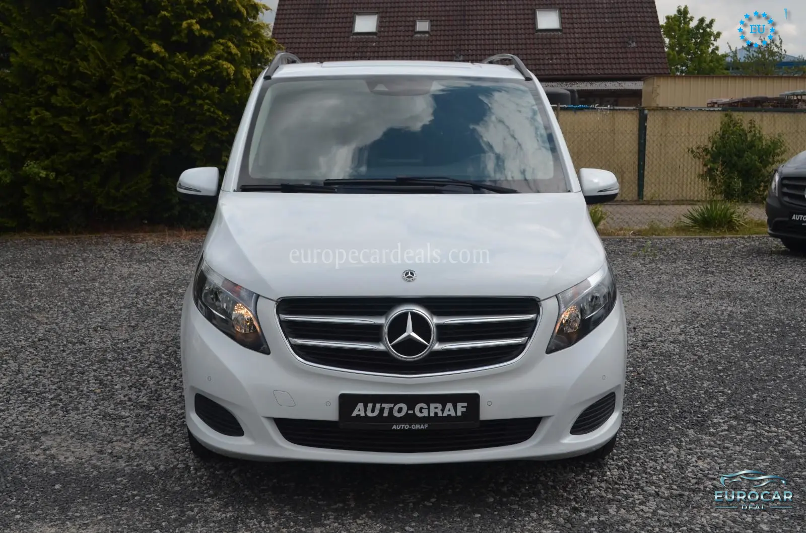Mercedes-Benz V 220