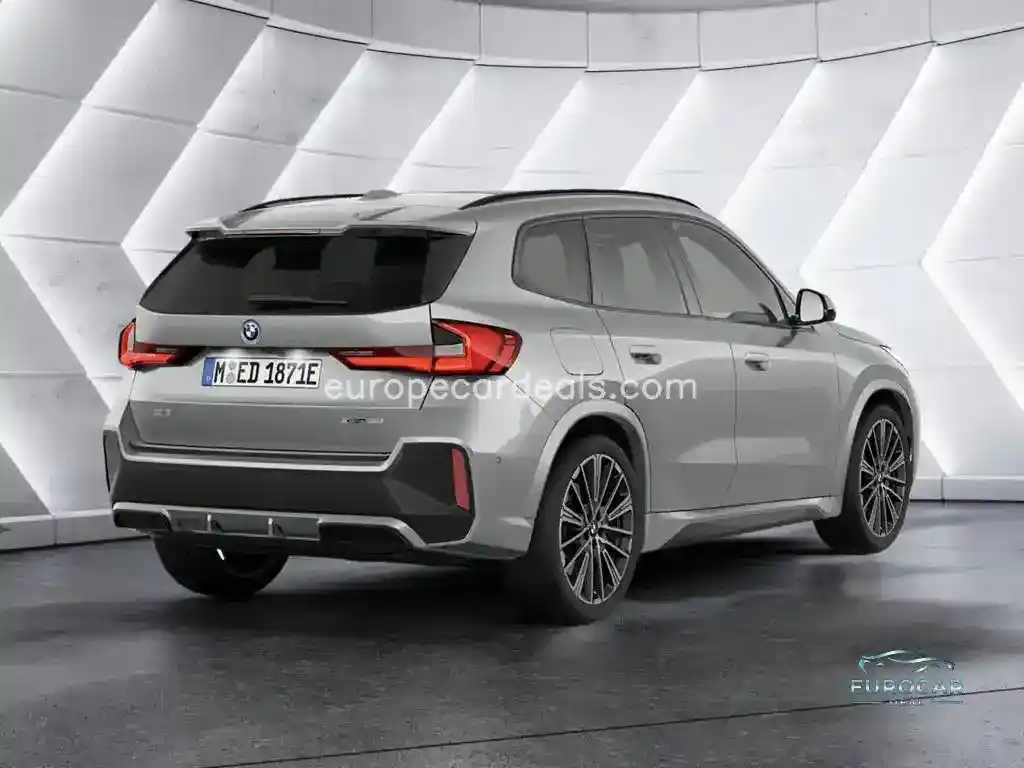 BMW iX1