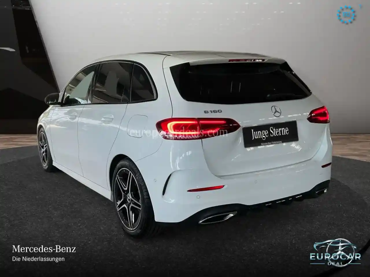 Mercedes-Benz B 180