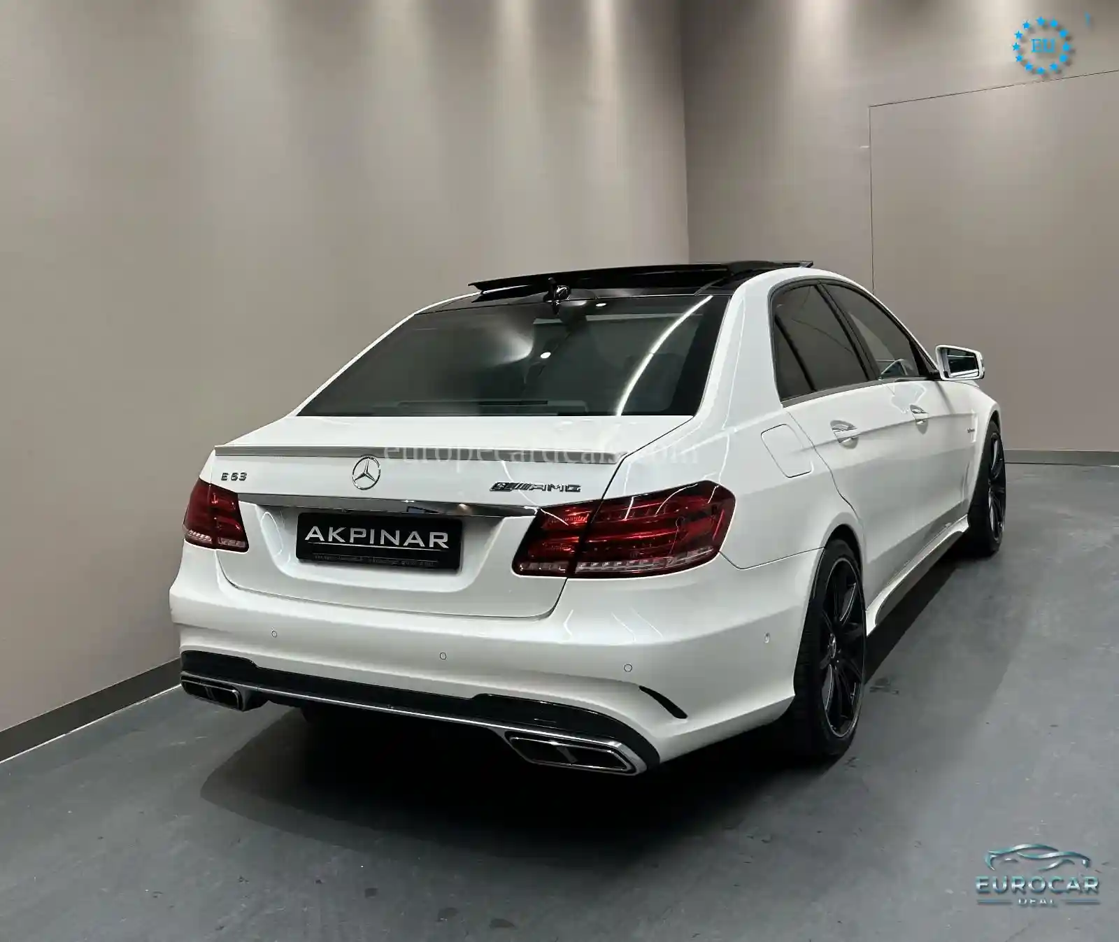 Mercedes-Benz E 63 AMG