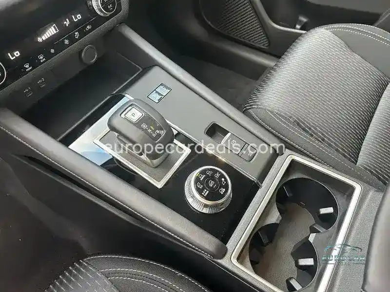 Mitsubishi Plug-in Hybrid Outlander