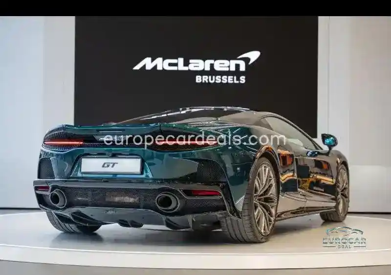 McLaren GT