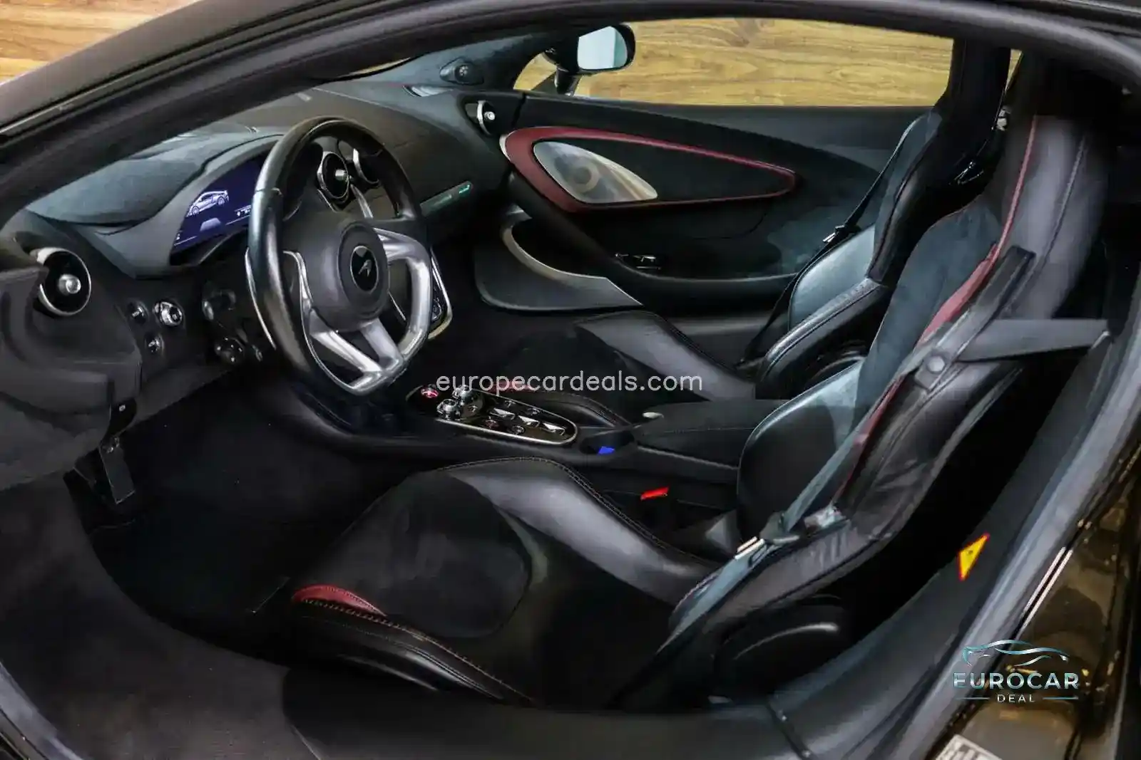 McLaren GT