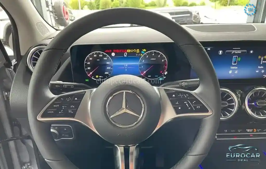Mercedes-Benz B 180