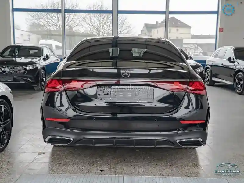 Mercedes-Benz E 200