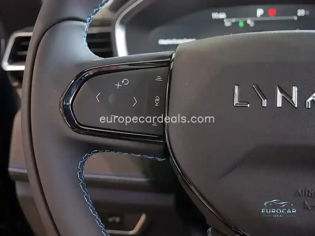 Lynk&Co 01