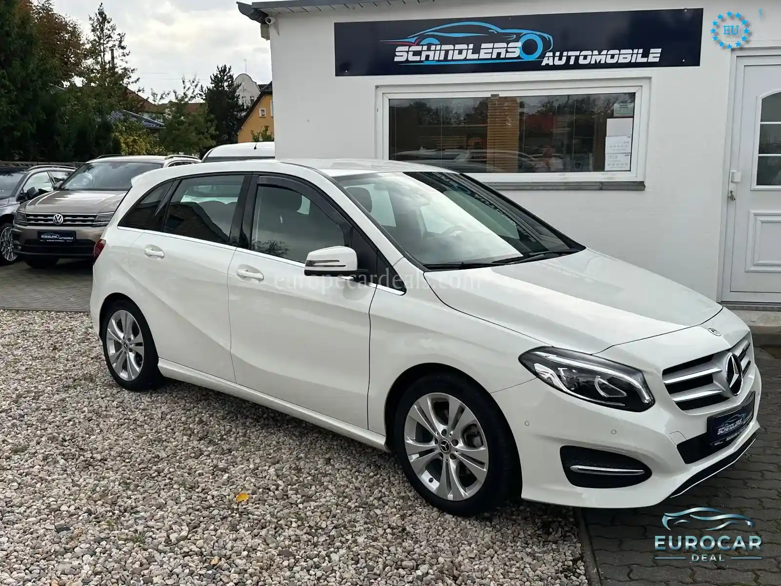 Mercedes-Benz B 180