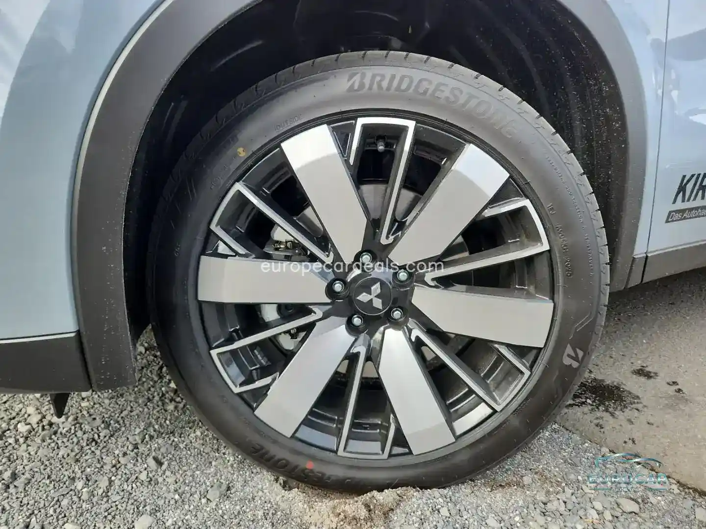 Mitsubishi Plug-in Hybrid Outlander