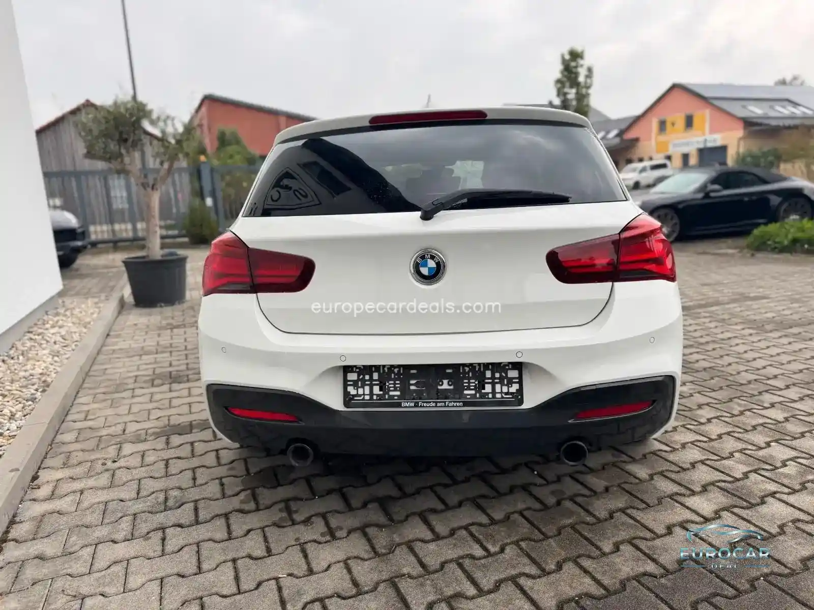 BMW M140i