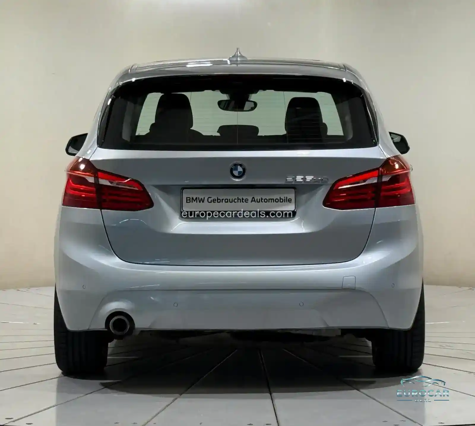 BMW 225