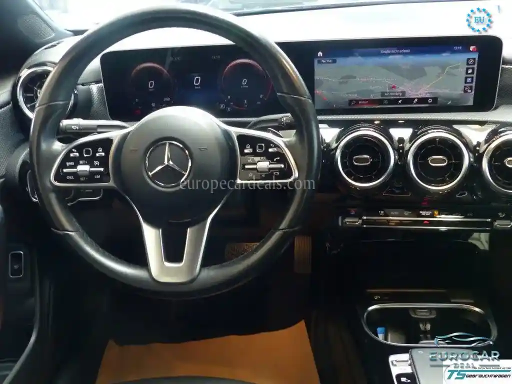 Mercedes-Benz CLA 220