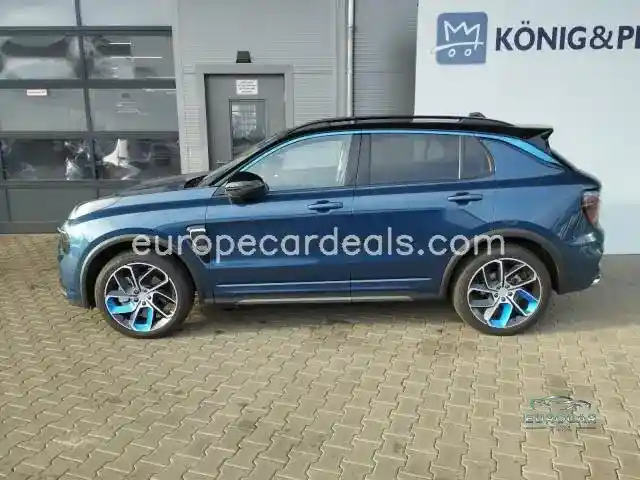 Lynk&Co 01